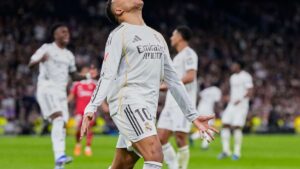 L'attaquant vedette malchanceux : Mbappé est menacé de trois semaines de pause en raison d'une blessure aux ligaments