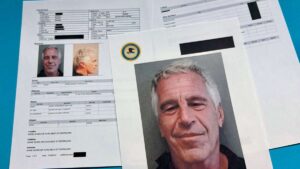 Scandale des délinquants sexuels : de la noblesse à la politique : le who's who des dossiers Epstein