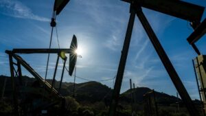 Hausse rapide des prix du pétrole : l’AIE veut libérer des quantités record de réserves de pétrole à cause de la guerre en Iran