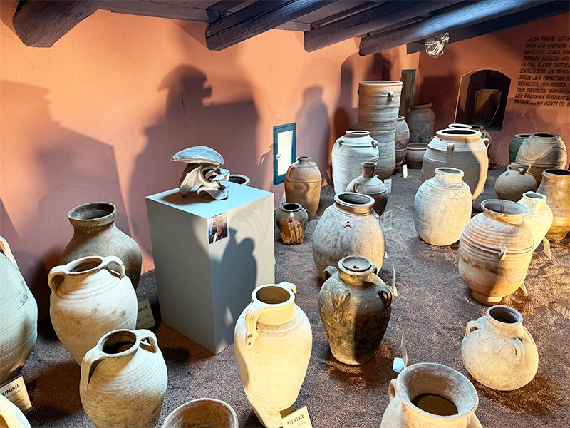 Photo Janine Marsh Exposition au Musée de la Poterie Méditerranéenne