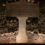 Catacombes : Paris : Le plus grand cimetière souterrain du monde rouvre