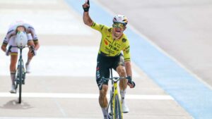 Cyclisme : Des jambes comme des spaghettis : Pogacar battu à Paris-Roubaix