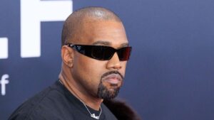 People : Après les critiques : Kanye West reporte sa venue à Marseille