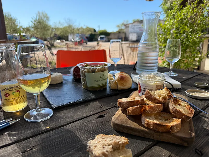 Photo Janine Marsh Les Compagnons du Terroir Uzès