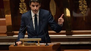 Élections 2027 : l'ancien Premier ministre français Attal est candidat à la présidentielle