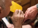 Paris : l&rsquo;euthanasie en France désormais autorisée sous conditions – loi controversée en vigueur