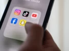 Nouvelle loi : la France interdit les réseaux sociaux aux moins de 15 ans